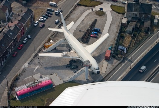 A-310-222 Air Us Café 1