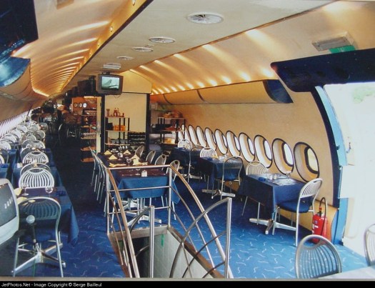 A-310-222 Air Us Café