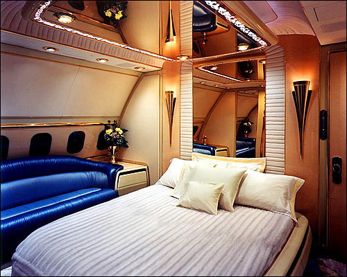 A-340-200, Brunei, sleeping room