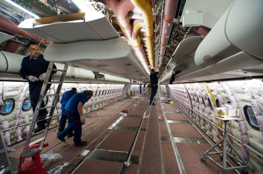 A-340-600 IB, revision