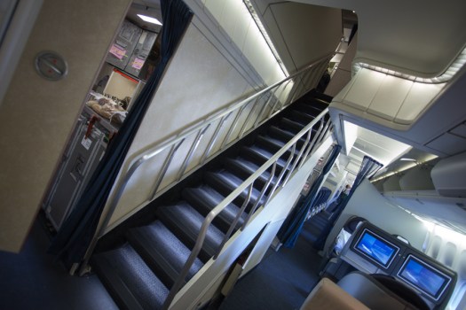 B-747-300 UA staircase