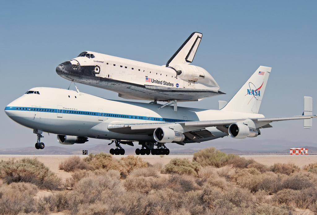 B-747-shuttle carrier