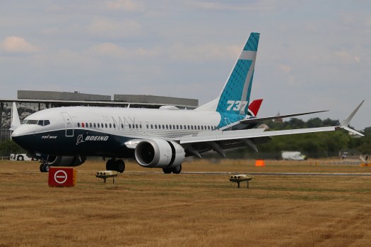 B-737MAX 7