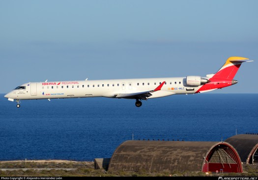 CRJ1000 YW