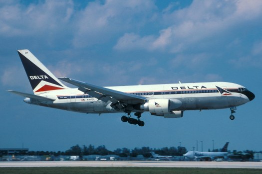 B-767-200 DL