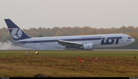 B-767-300ER LO16