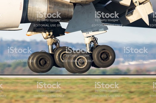 B-767 landing gear