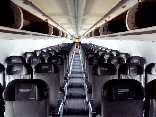 B-757-200 Icelandair cabin
