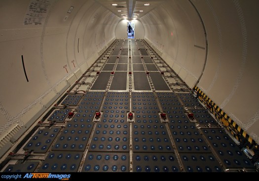 B-757-200PF inside