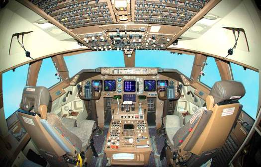 B-747-400 cockpit