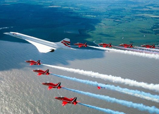 Concorde &amp; Red Arrows